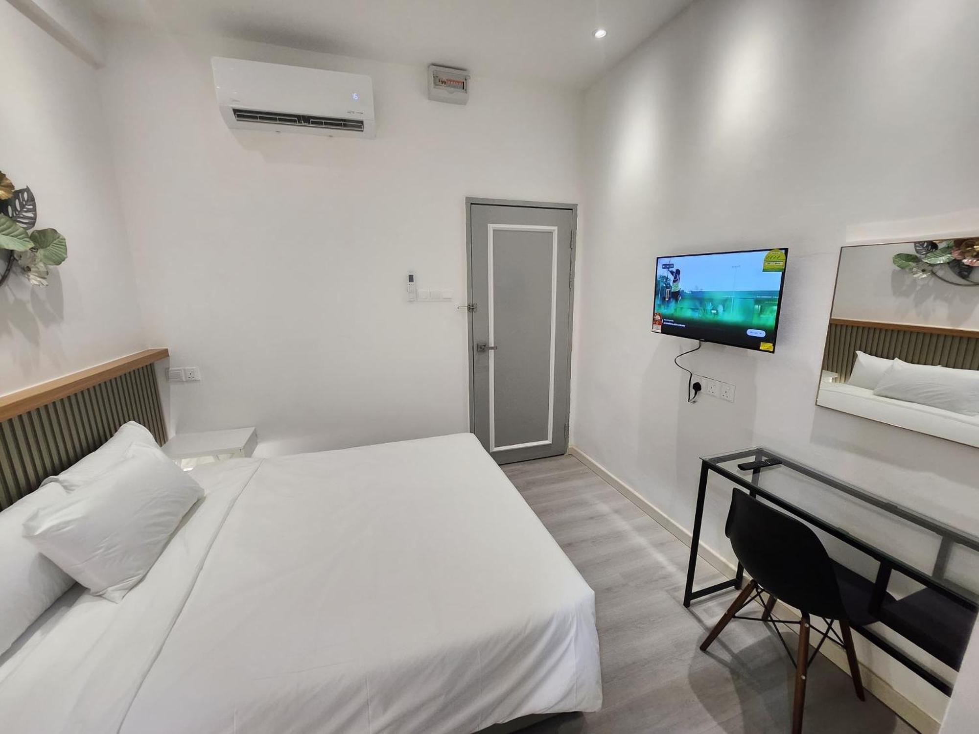 One Point Hotel Кучинг Екстериор снимка