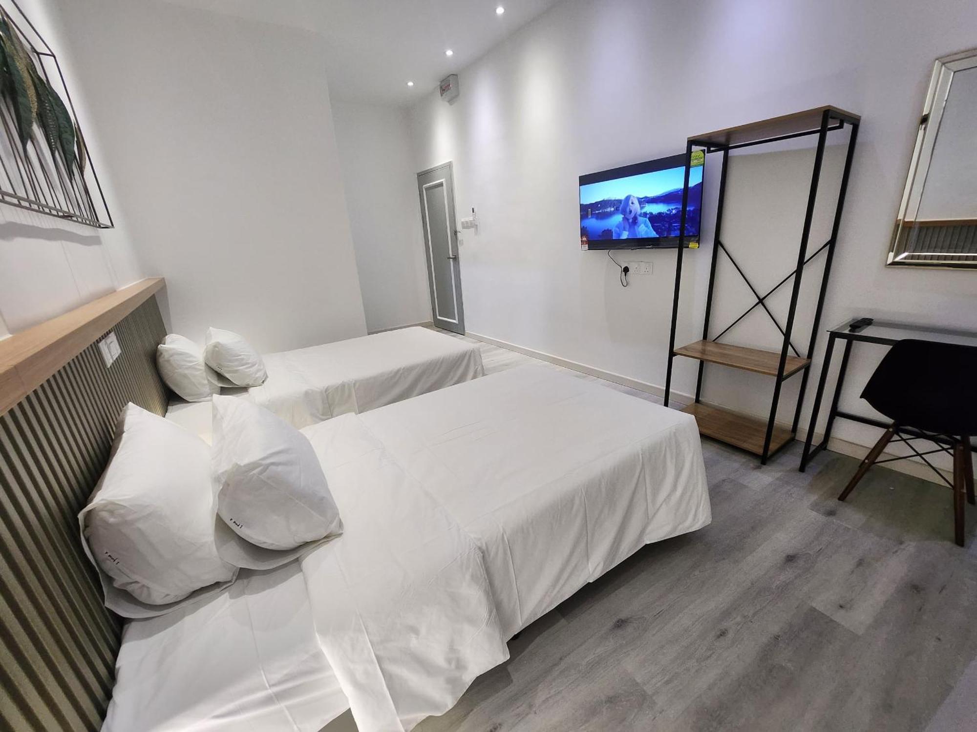 One Point Hotel Кучинг Екстериор снимка