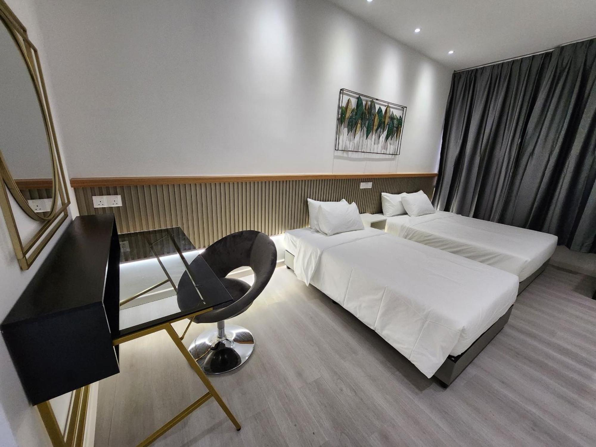 One Point Hotel Кучинг Екстериор снимка