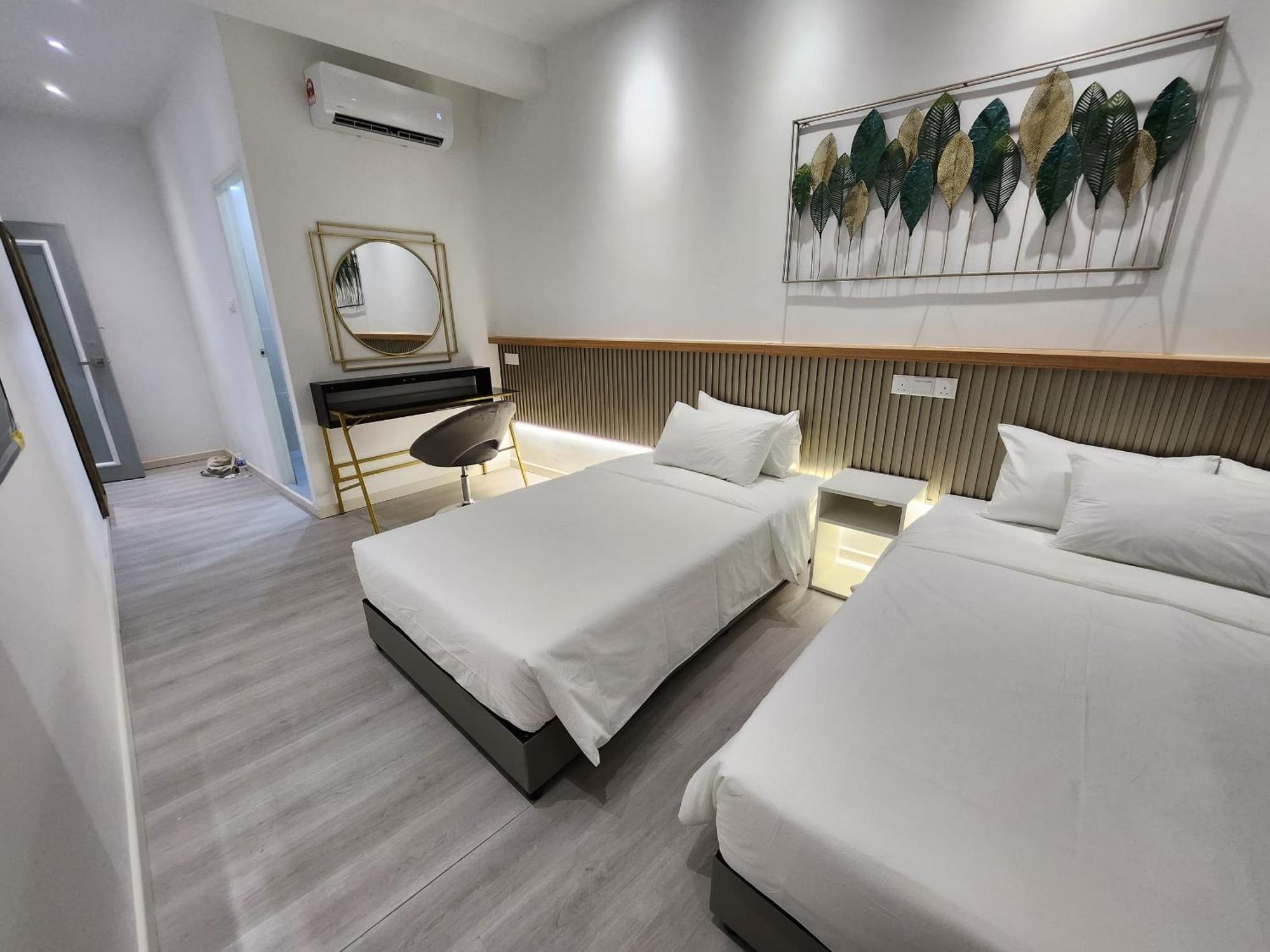 One Point Hotel Кучинг Екстериор снимка