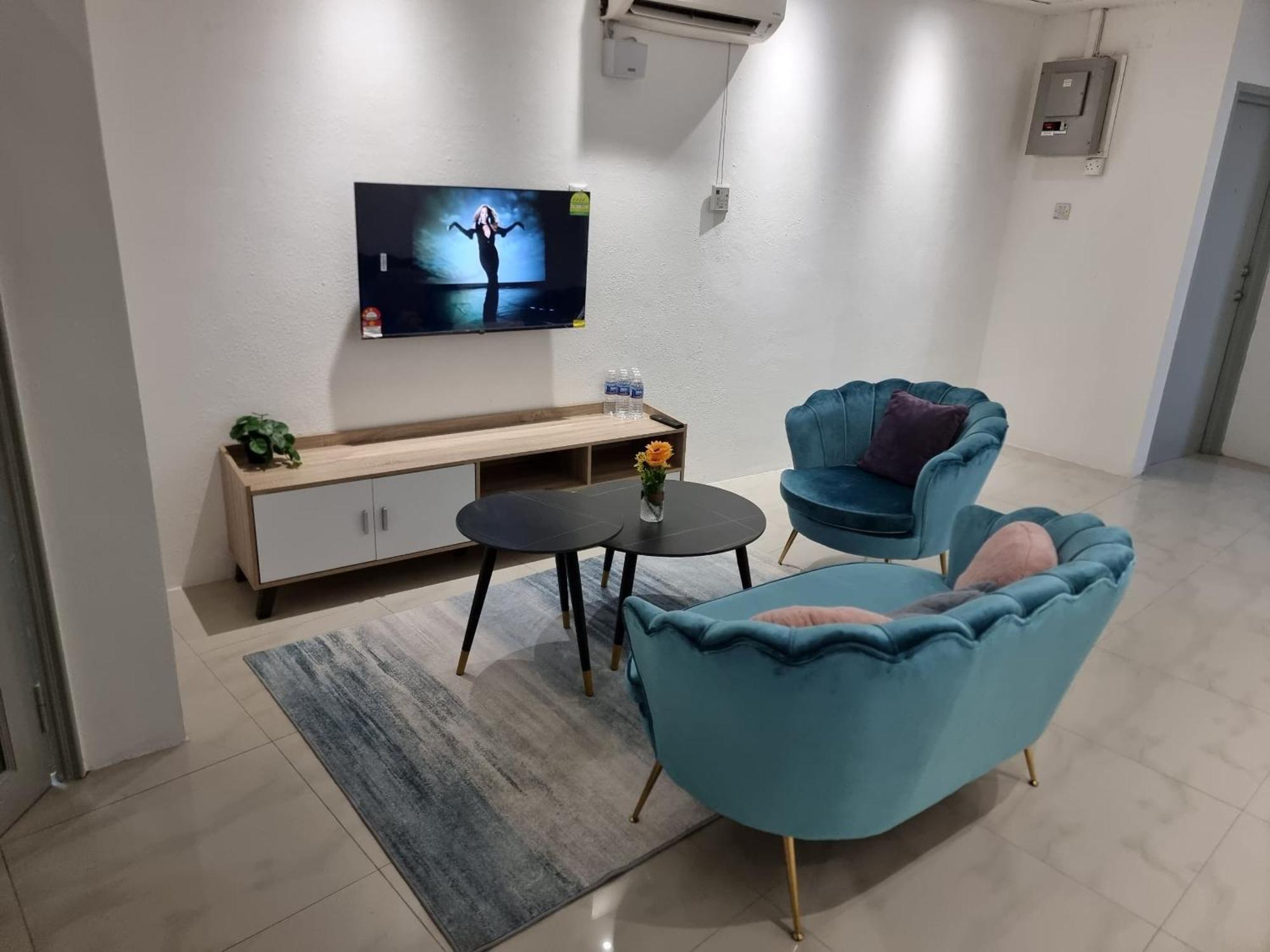 One Point Hotel Кучинг Екстериор снимка