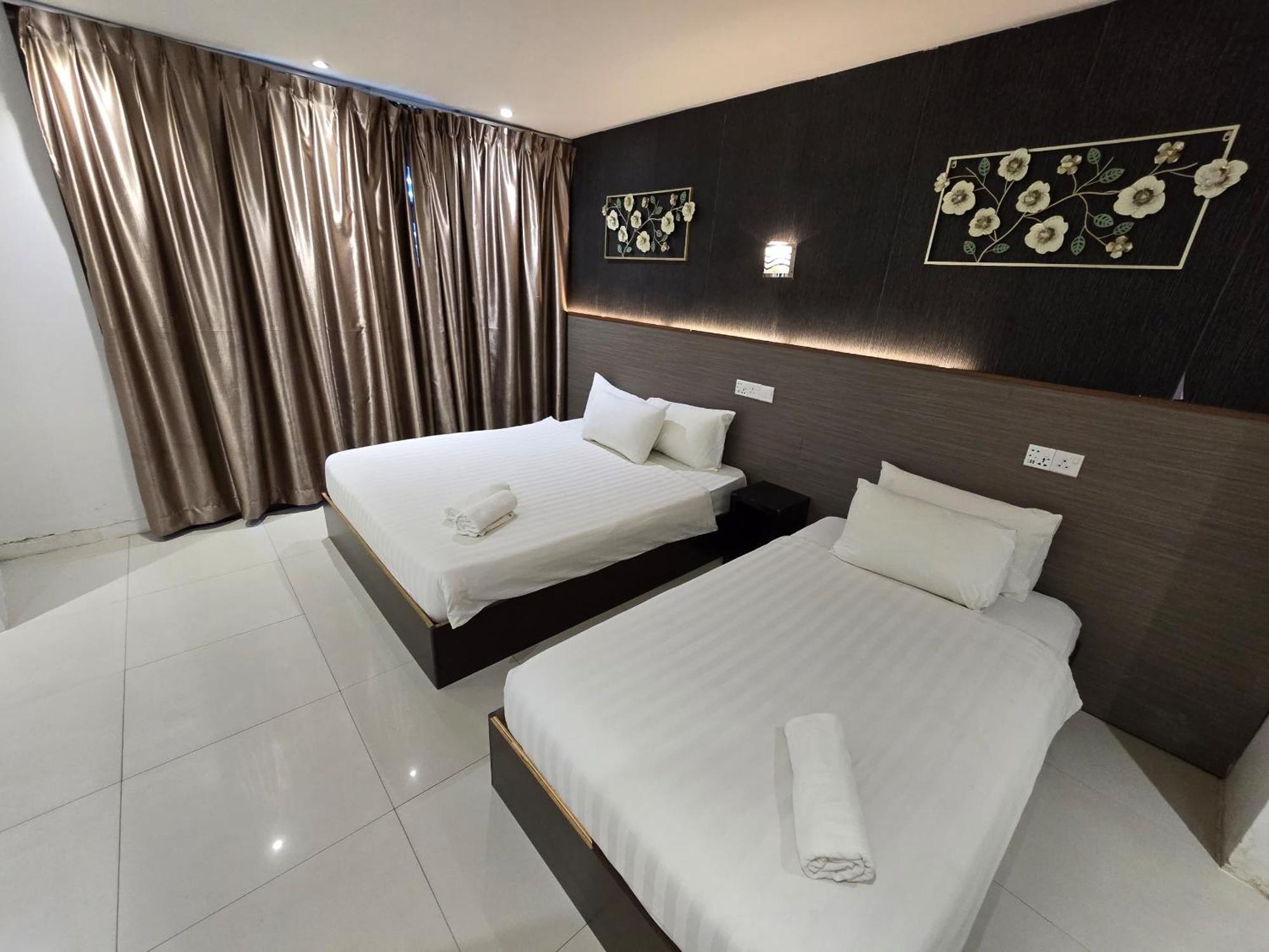 One Point Hotel Кучинг Екстериор снимка