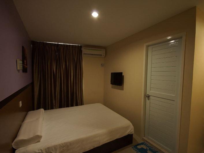 One Point Hotel Кучинг Екстериор снимка