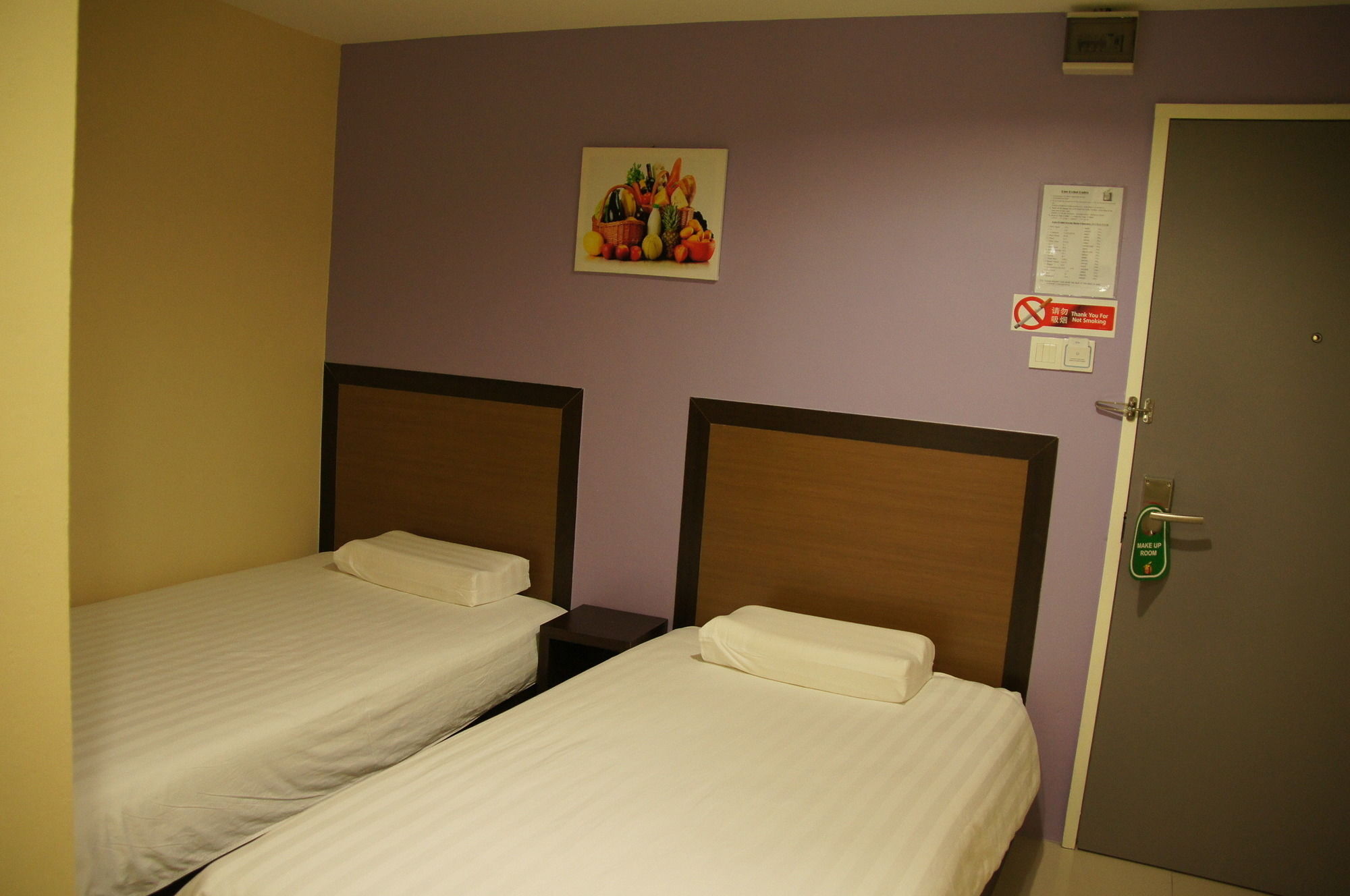 One Point Hotel Кучинг Екстериор снимка