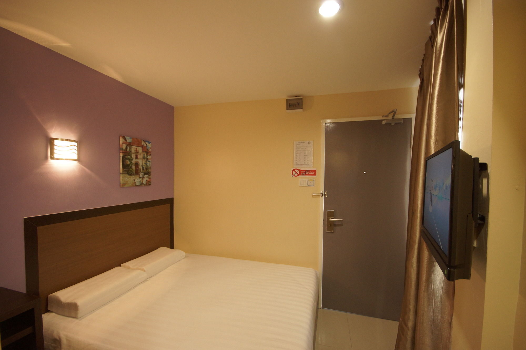 One Point Hotel Кучинг Екстериор снимка